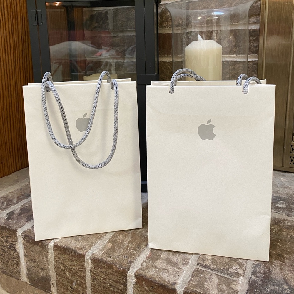 LOT (2) APPLE Shopping Bags